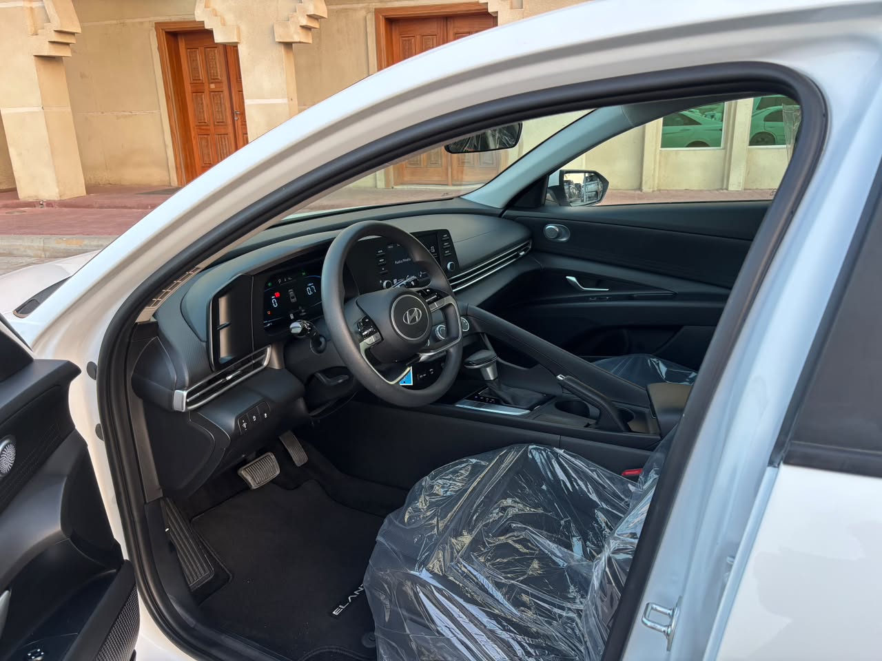 2024 HYUNDAI ELANTRA