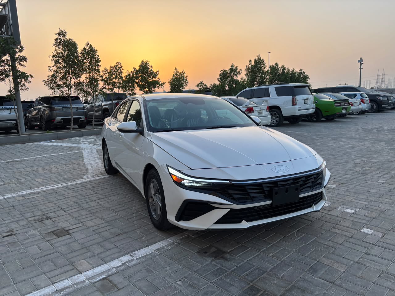 2024 HYUNDAI ELANTRA